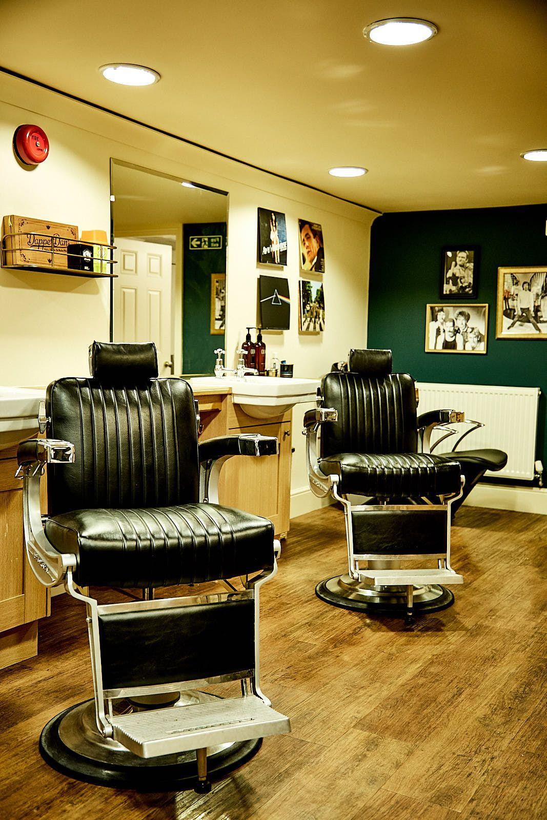 Bond’s Barbershop Winchester
