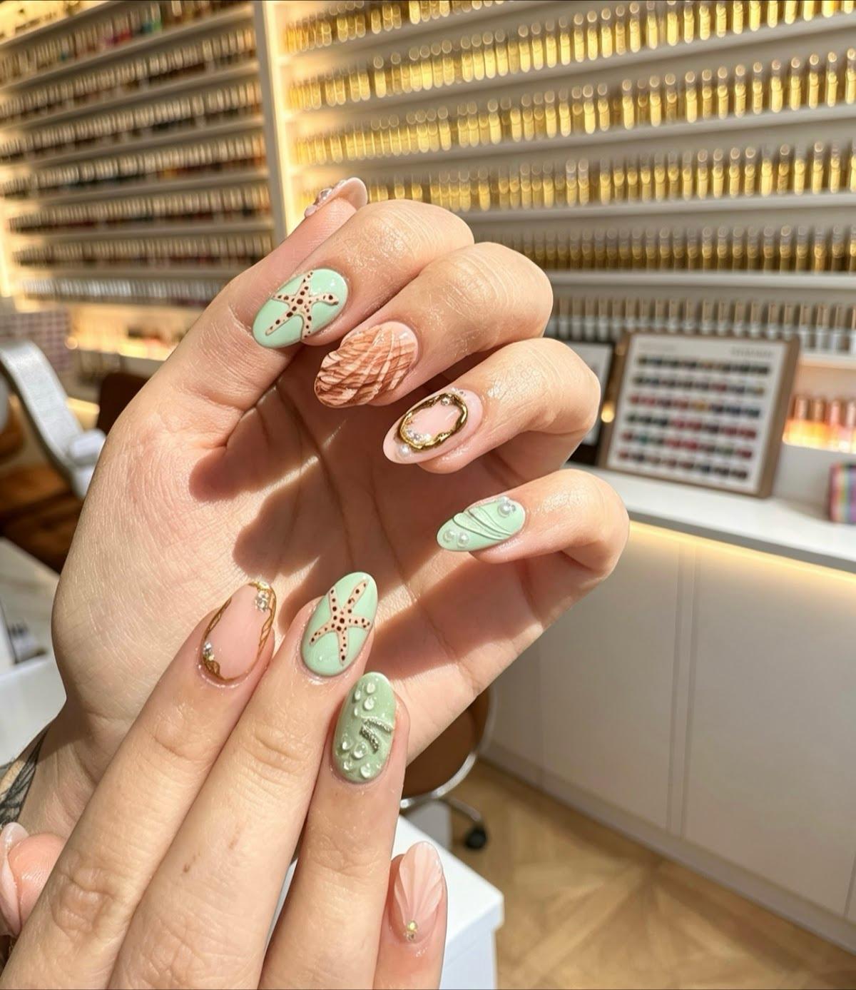 Nails 2 Envy
