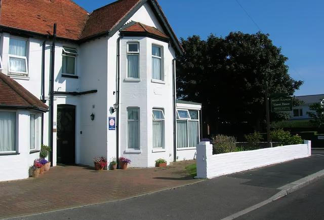 Avon Manor Guest House