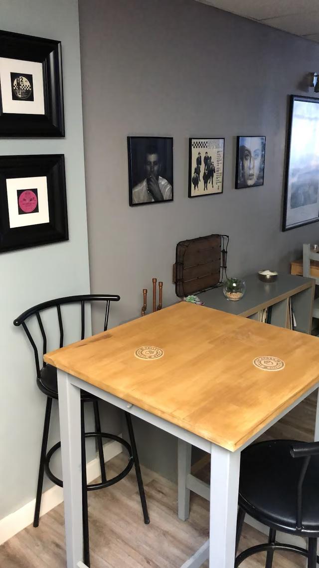 Katies Vinyl Bar & Kitchen