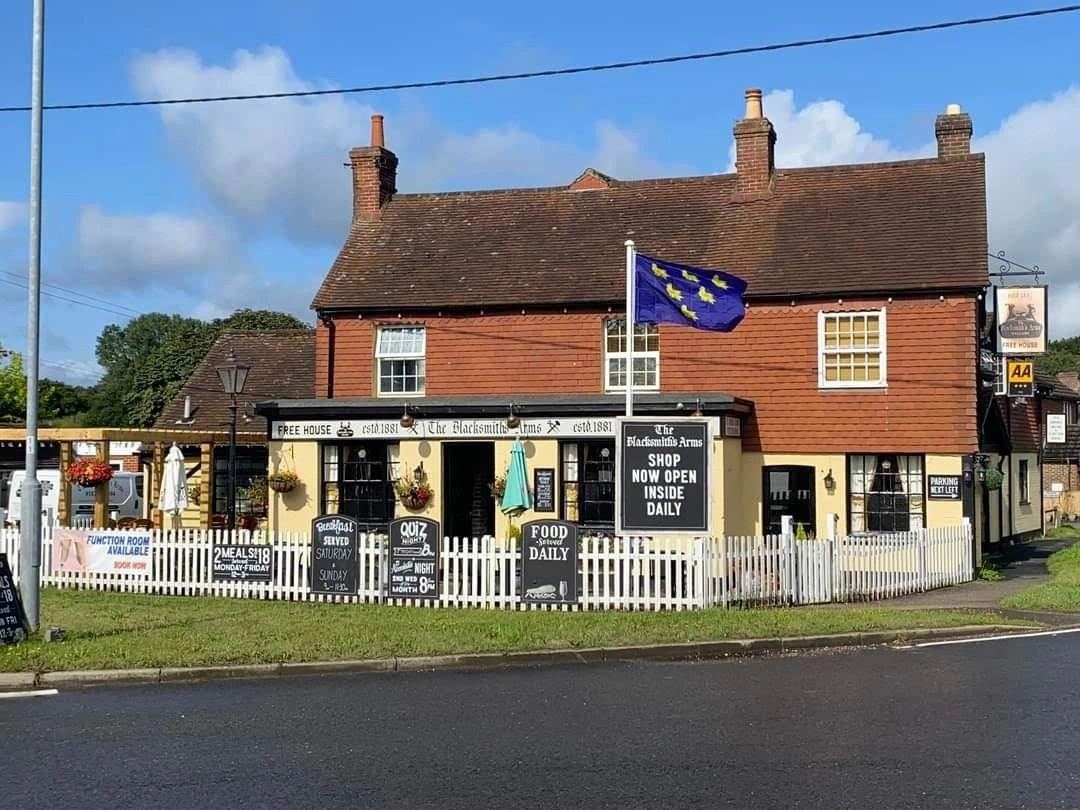 The Blacksmith's Arms Halland(Free House)