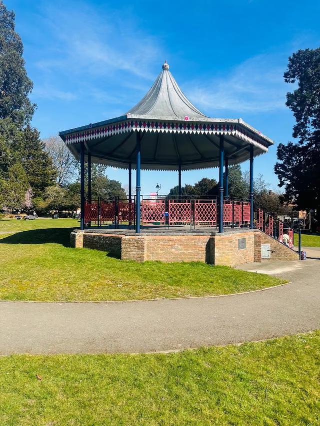 Alton Public Gardens