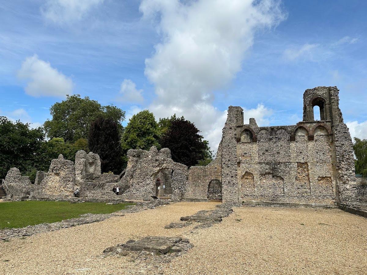 Wolvesey Castle (Old Bishop's Palace)