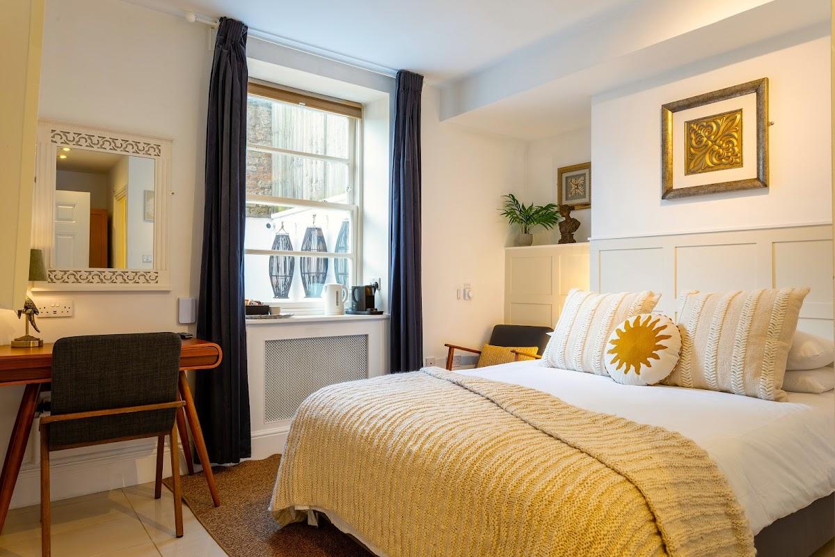 Ferndale Mews