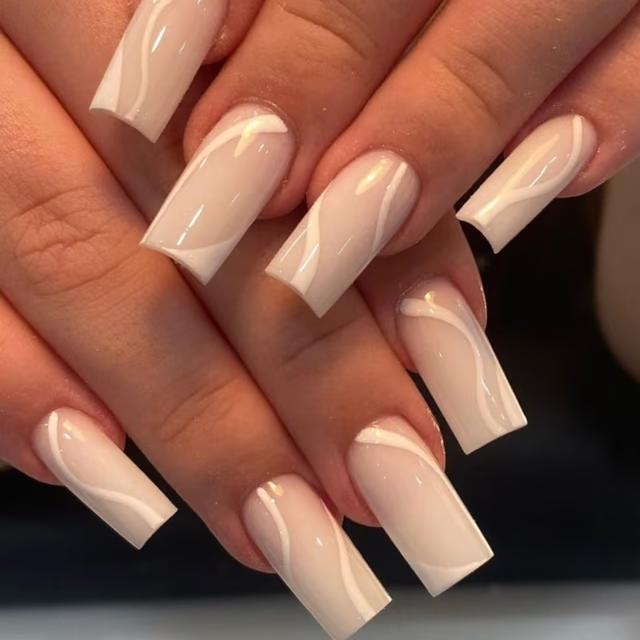 B H Nails & Beauty