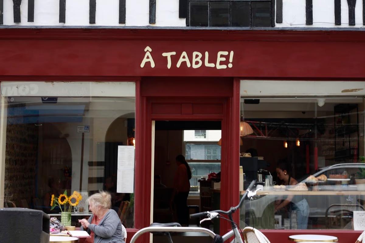 A Table Cafe & Restaurant