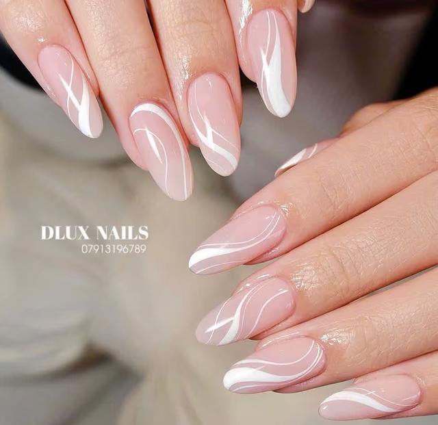 DLUX NAILS