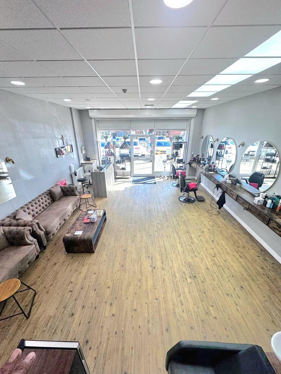 Levi barbers+Levi hairdressing