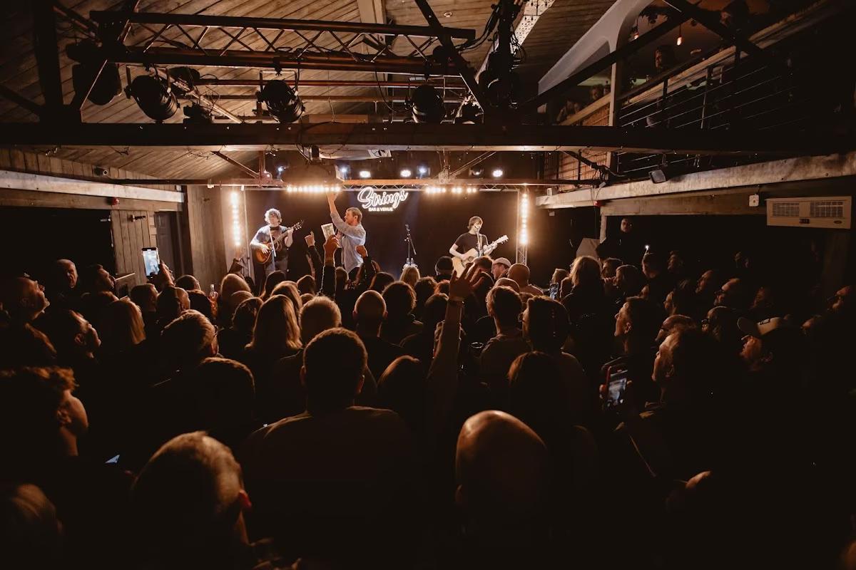 Strings Bar & Venue