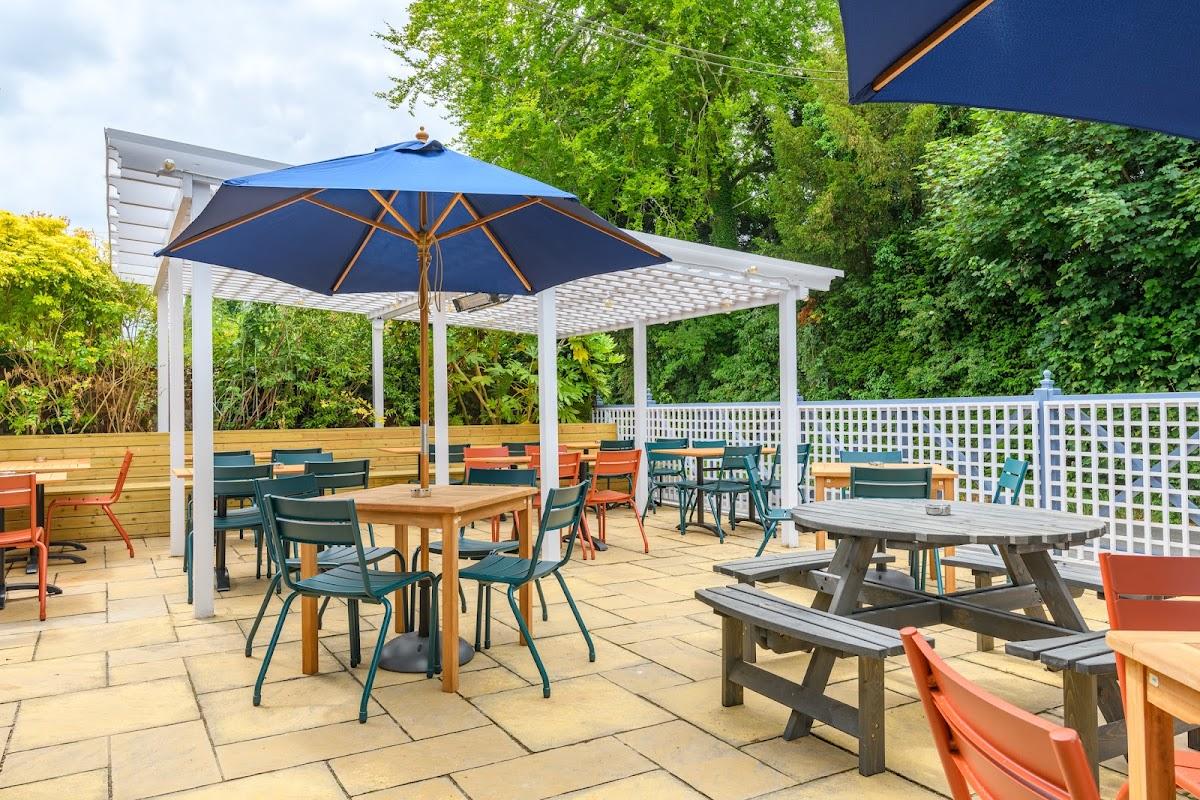 The Running Horse Pub with Rooms