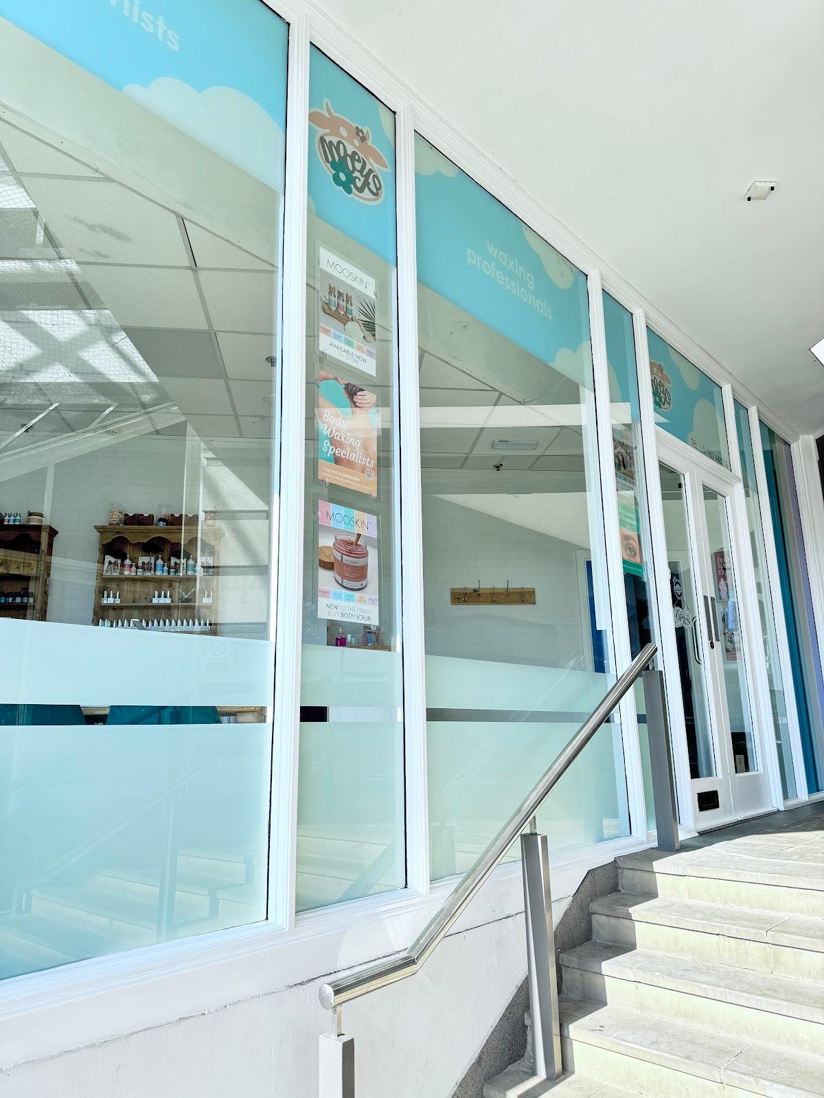Mooeys Beauty Salon - Winchester