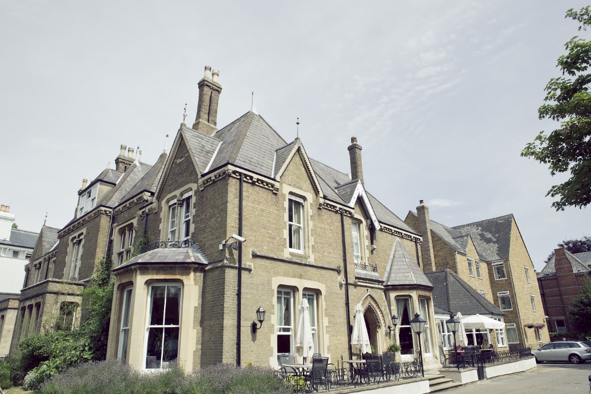 Cotswold Lodge Hotel