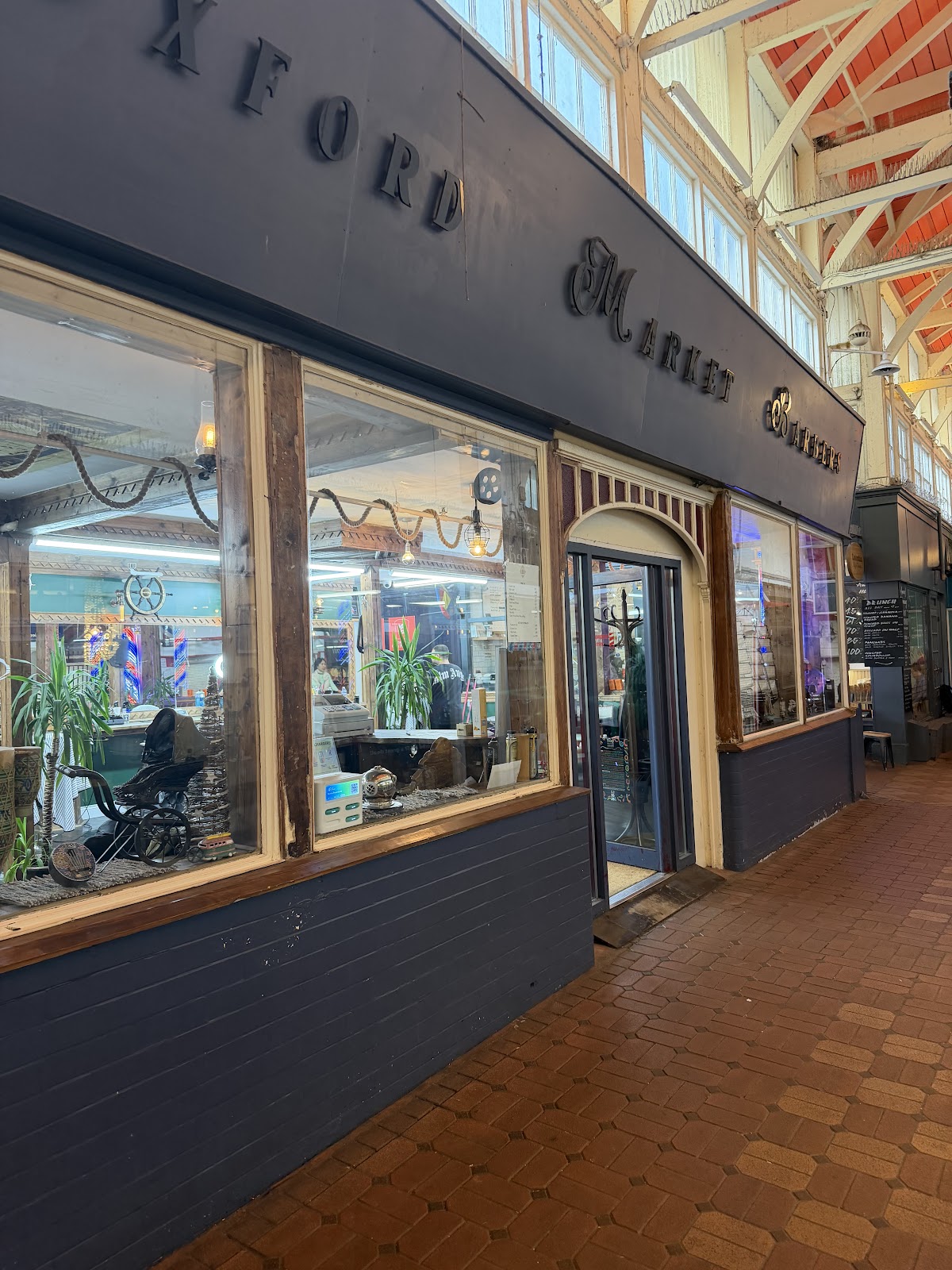 Oxford market barbers (The Barberium)