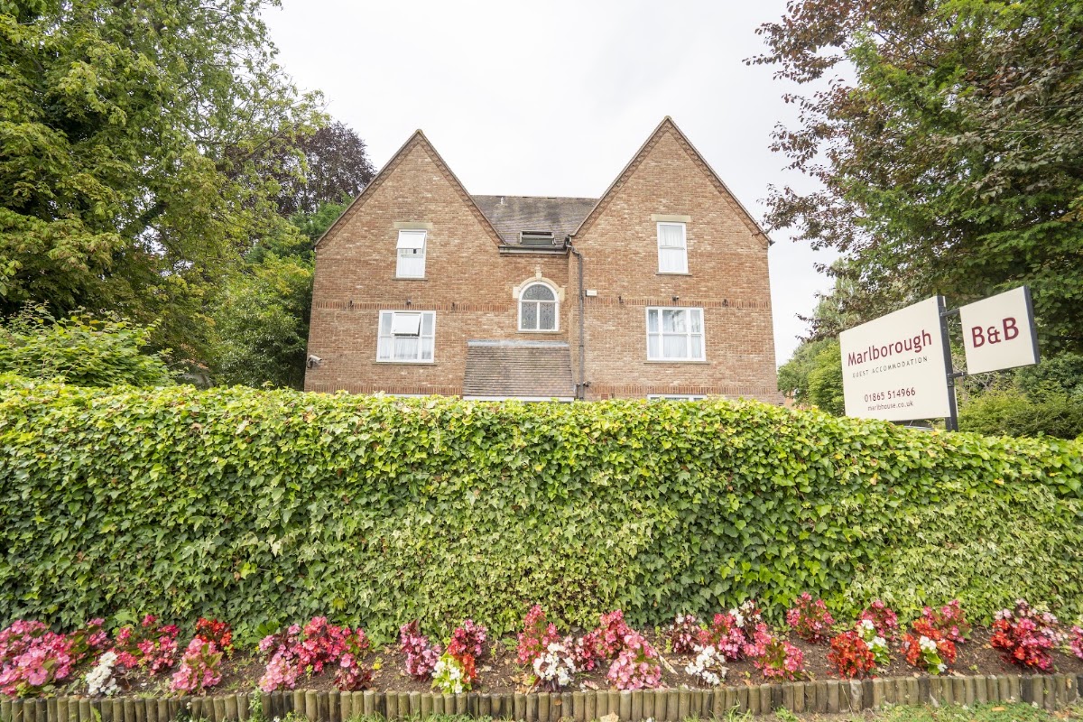 Marlborough House Hotel - Guest House