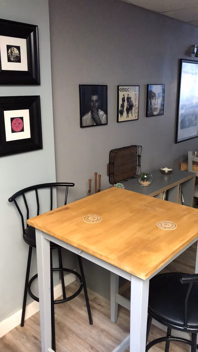 Katies Vinyl Bar & Kitchen