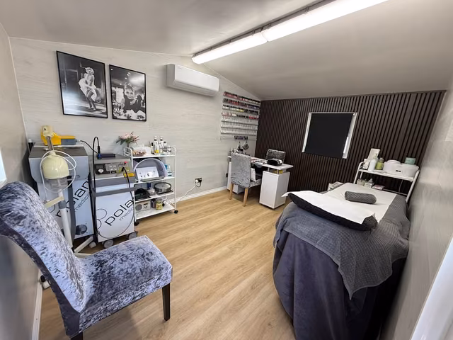 Dee Beauty Salon