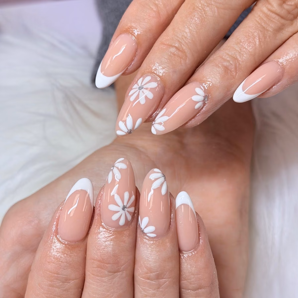 ALEX NAILS & BEAUTY