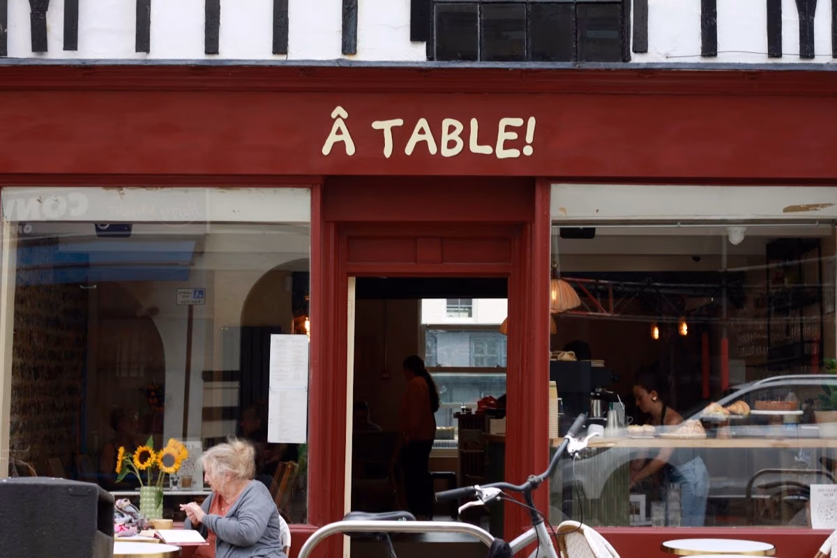 A Table Cafe & Restaurant