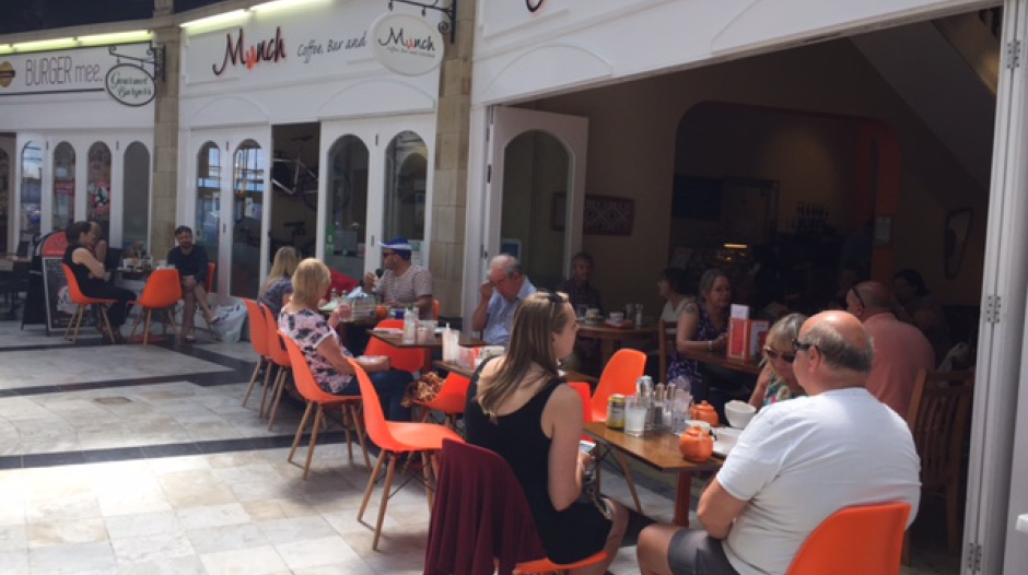 Munch Coffee, Bar and Kitchen