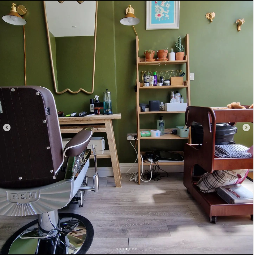 JennyHouse men's salon