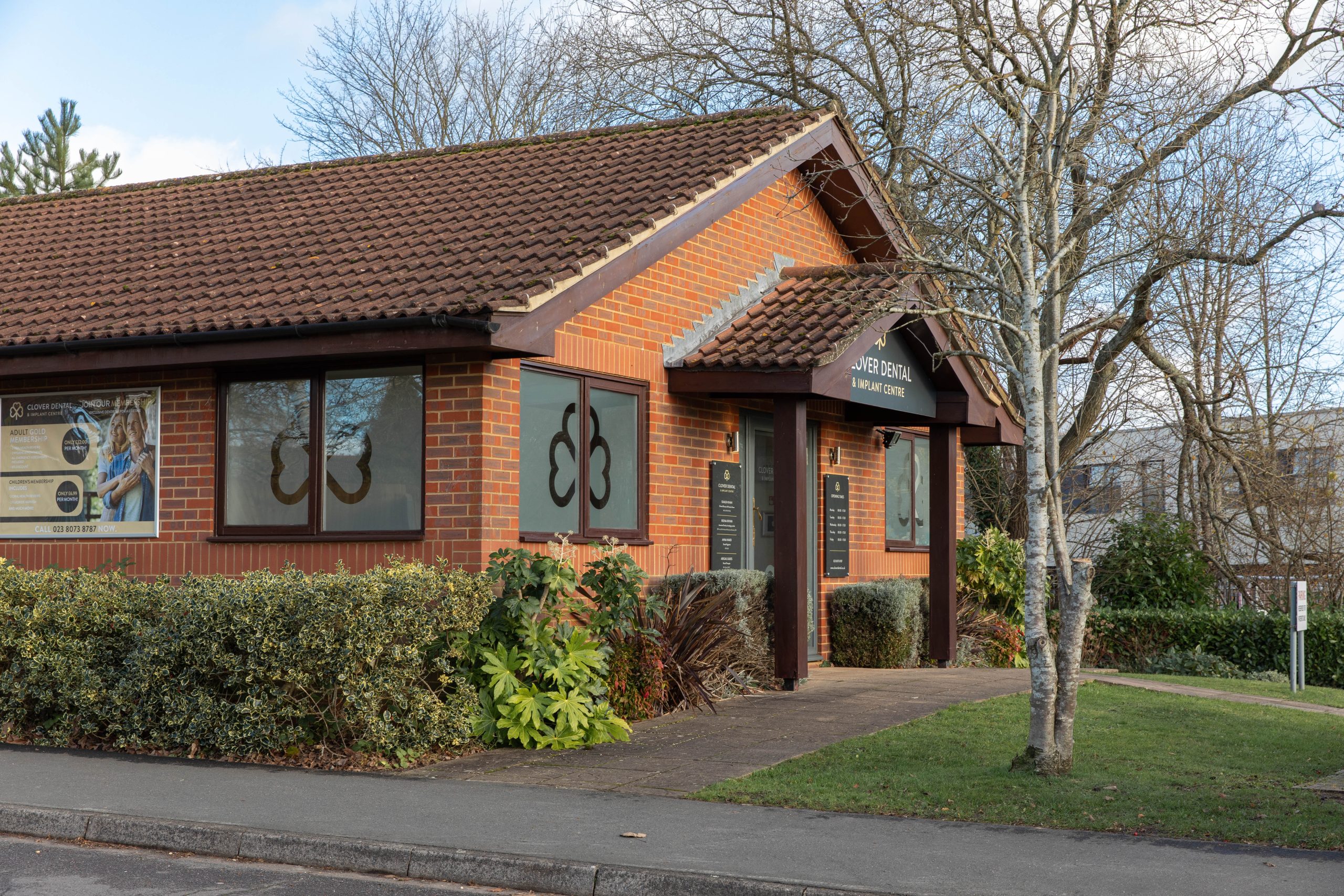 Clover Dental and Implant Centre