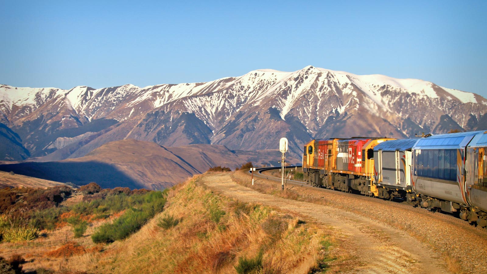 TranzAlpine: Scenic Train Christchurch - Greymouth