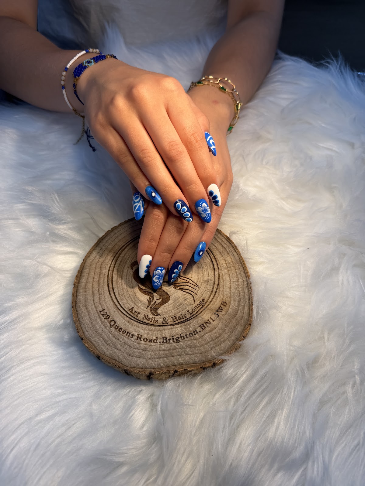 Art Nails and Hair Lounge