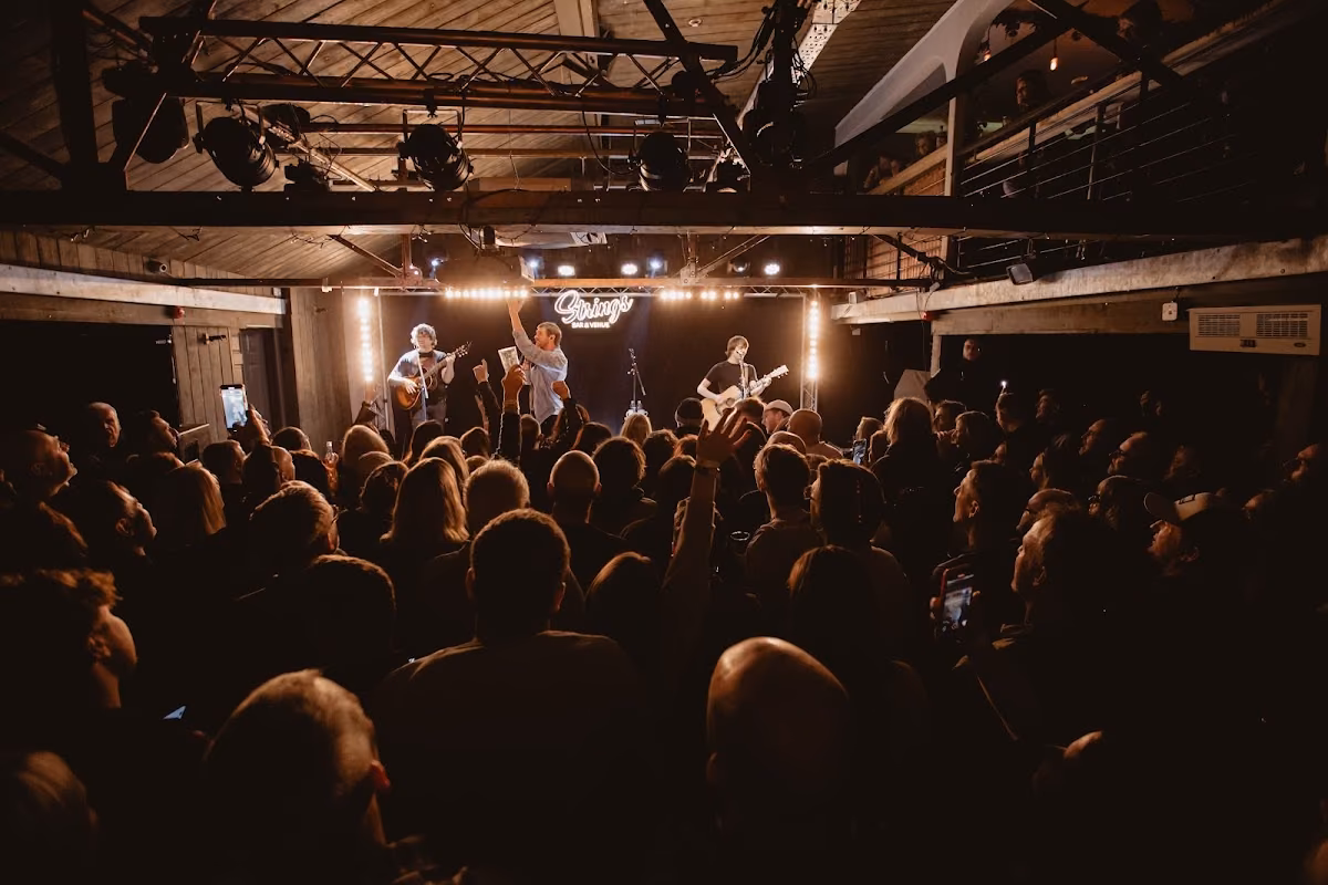 Strings Bar & Venue