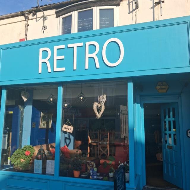 Retro Cafe